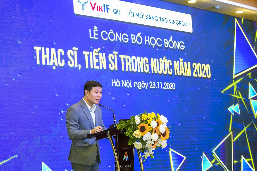 Vingroup trao học bổng gần 40 tỉ đồng đ&agrave;o tạo thạc sĩ, tiến sĩ  khoa học c&ocirc;ng nghệ - Ảnh 1.