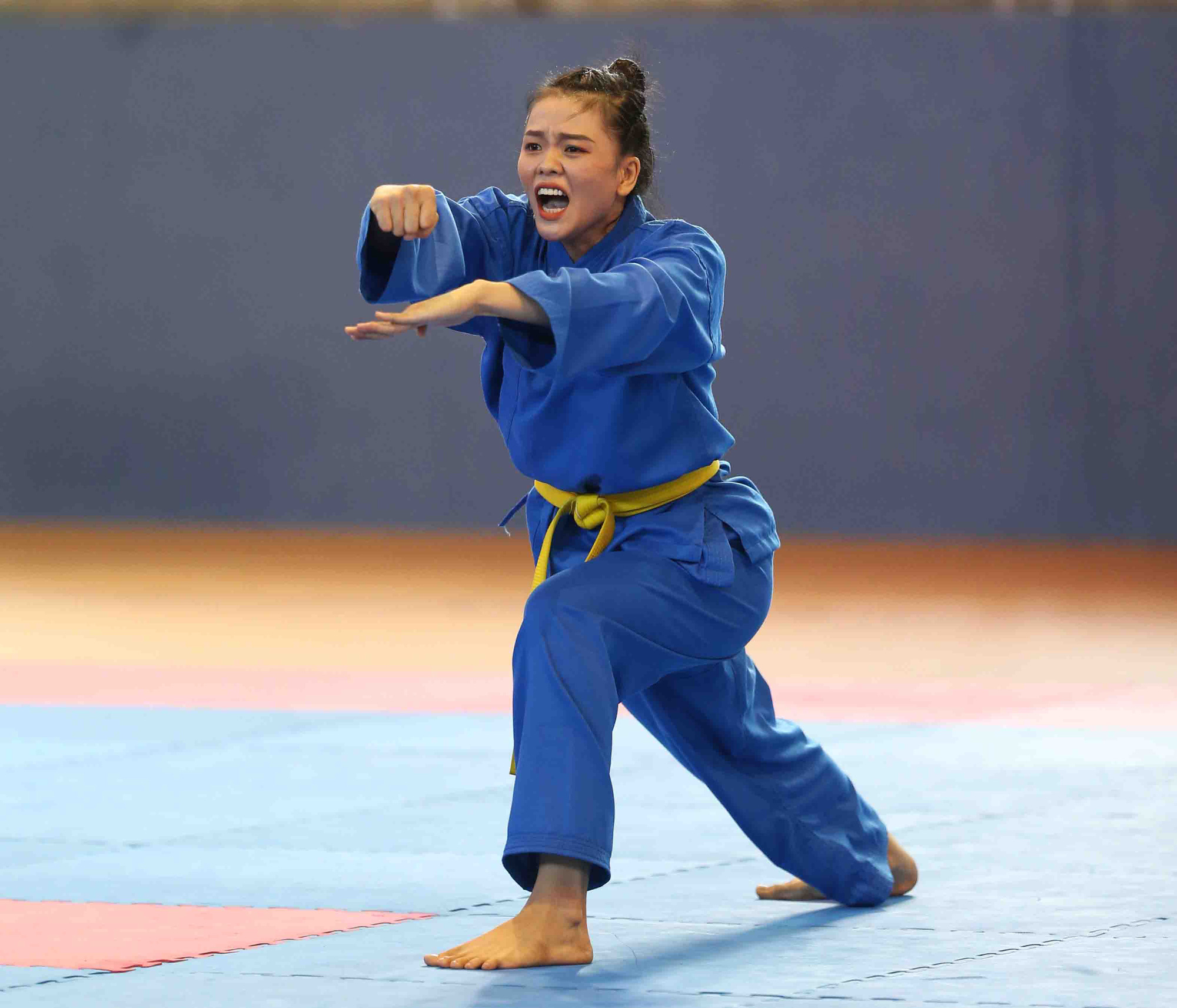 Những bóng hồng dũng mãnh trên thảm đấu Giải Vô địch Vovinam toàn quốc 2020 - Ảnh 3.