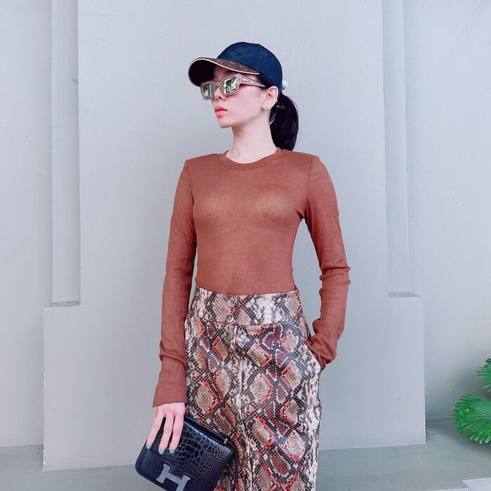 Sau ly h&ocirc;n, Lệ Quy&ecirc;n chăm khoe d&aacute;ng - Ảnh 2.