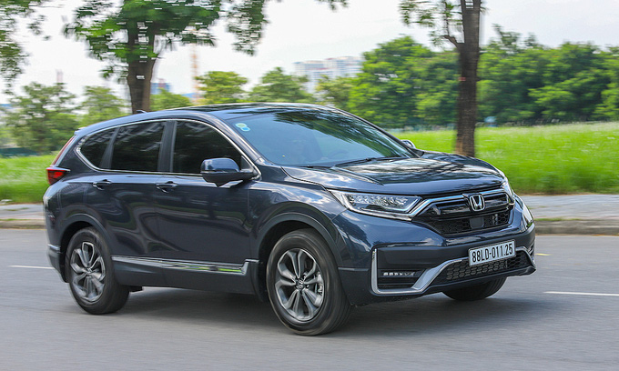 Thị trường &ocirc;t&ocirc; Việt xoay chiều v&igrave; ch&iacute;nh s&aacute;ch trước bạ - Ảnh 2.