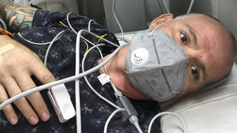 Người đàn ông mắc sốt rét, sốt xuất huyết và Covid-19 vẫn chưa hết xui - Ảnh 2.