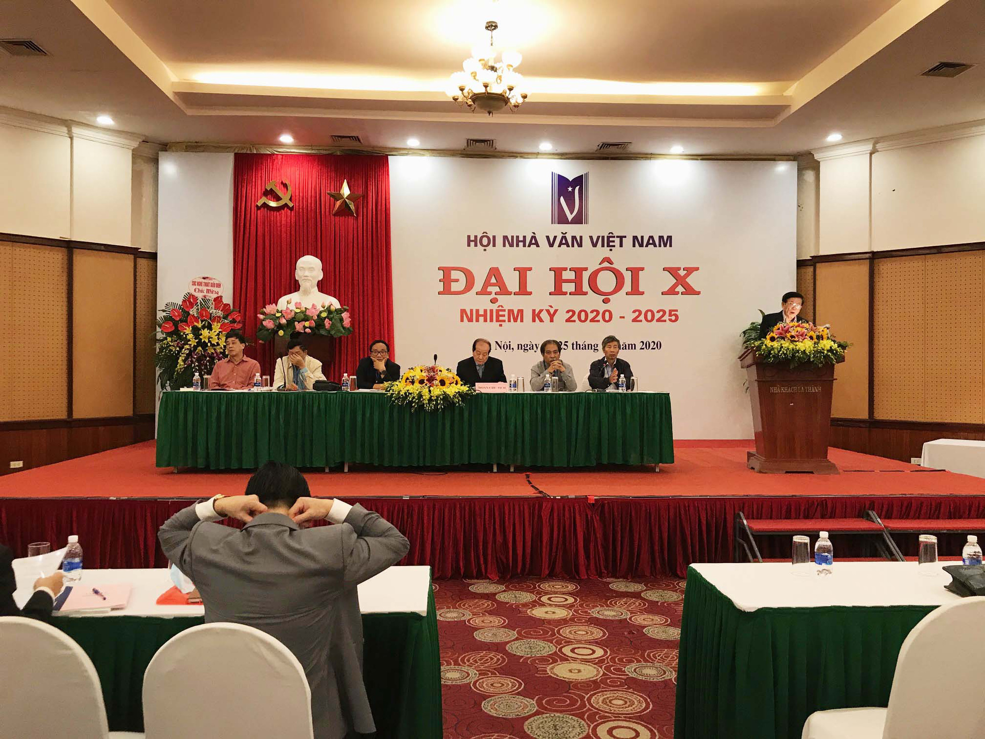 Nhà thơ Hữu Thỉnh xin rút khỏi ban chấp hành Hội Nhà văn Việt Nam khoá mới