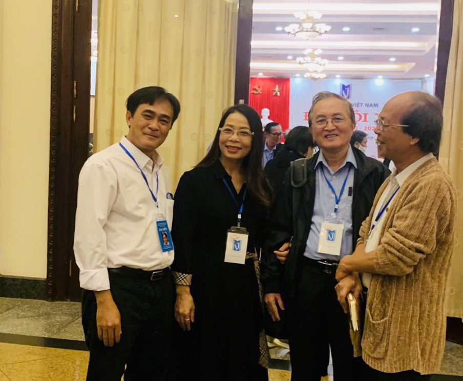 Nh&agrave; thơ Nguyễn Quang Thiều được bầu l&agrave;m Chủ tịch Hội nh&agrave; văn Việt Nam - Ảnh 1.
