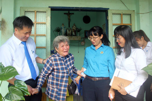 Vươn xa vì người lao động