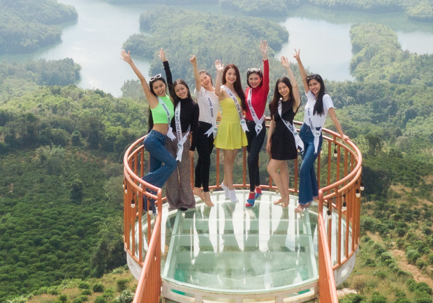 D&agrave;n ứng vi&ecirc;n Hoa kh&ocirc;i Du lịch VN 2020 bị ch&ecirc; k&eacute;m sắc, eo to - Ảnh 1.