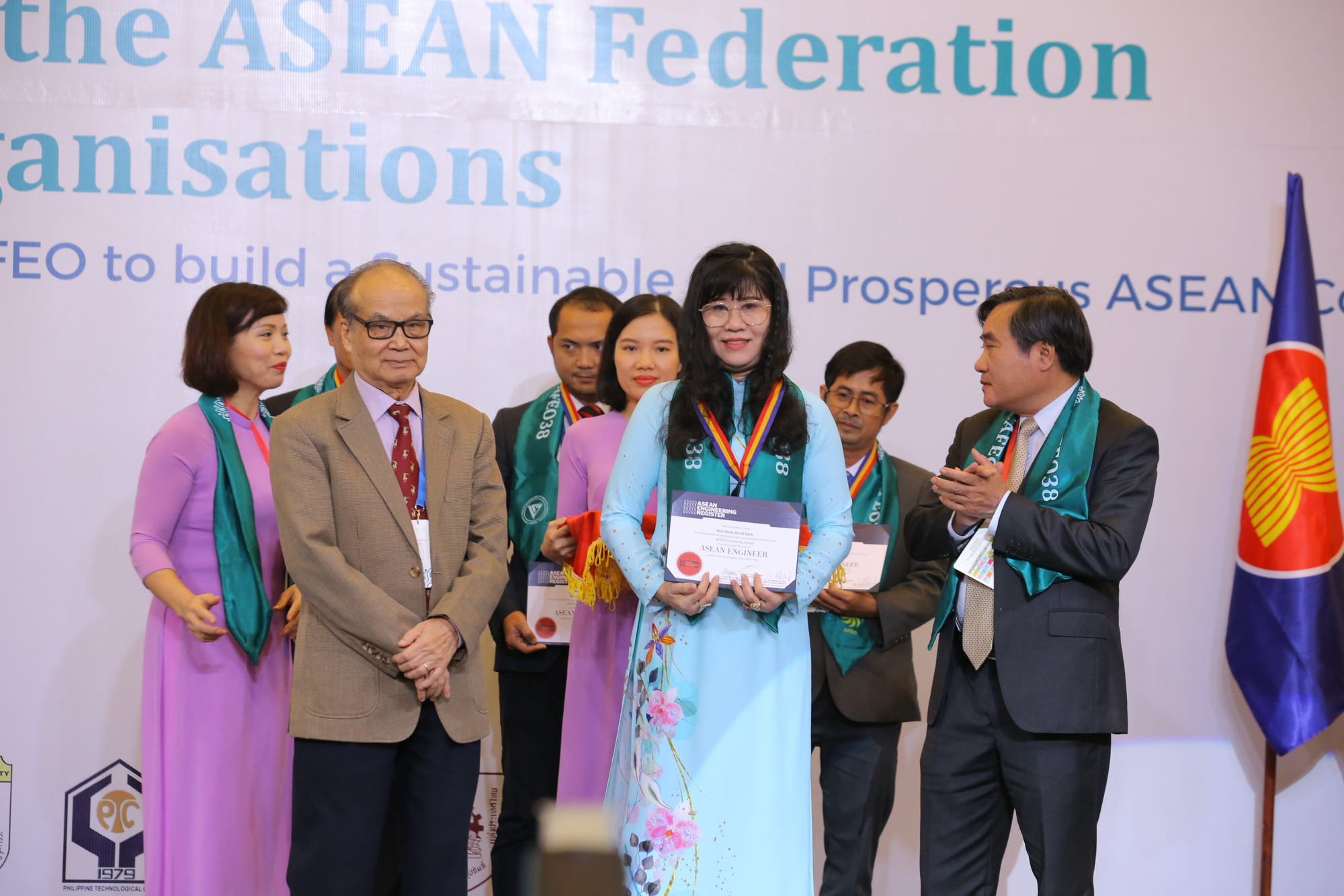 Th&ecirc;m 44 kỹ sư của EVNHCMC đạt chứng chỉ ASEAN - Ảnh 2.