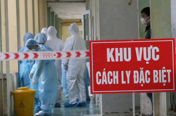 Phát hiện 10 người ở khu cách ly tại TP HCM mắc Covid-19