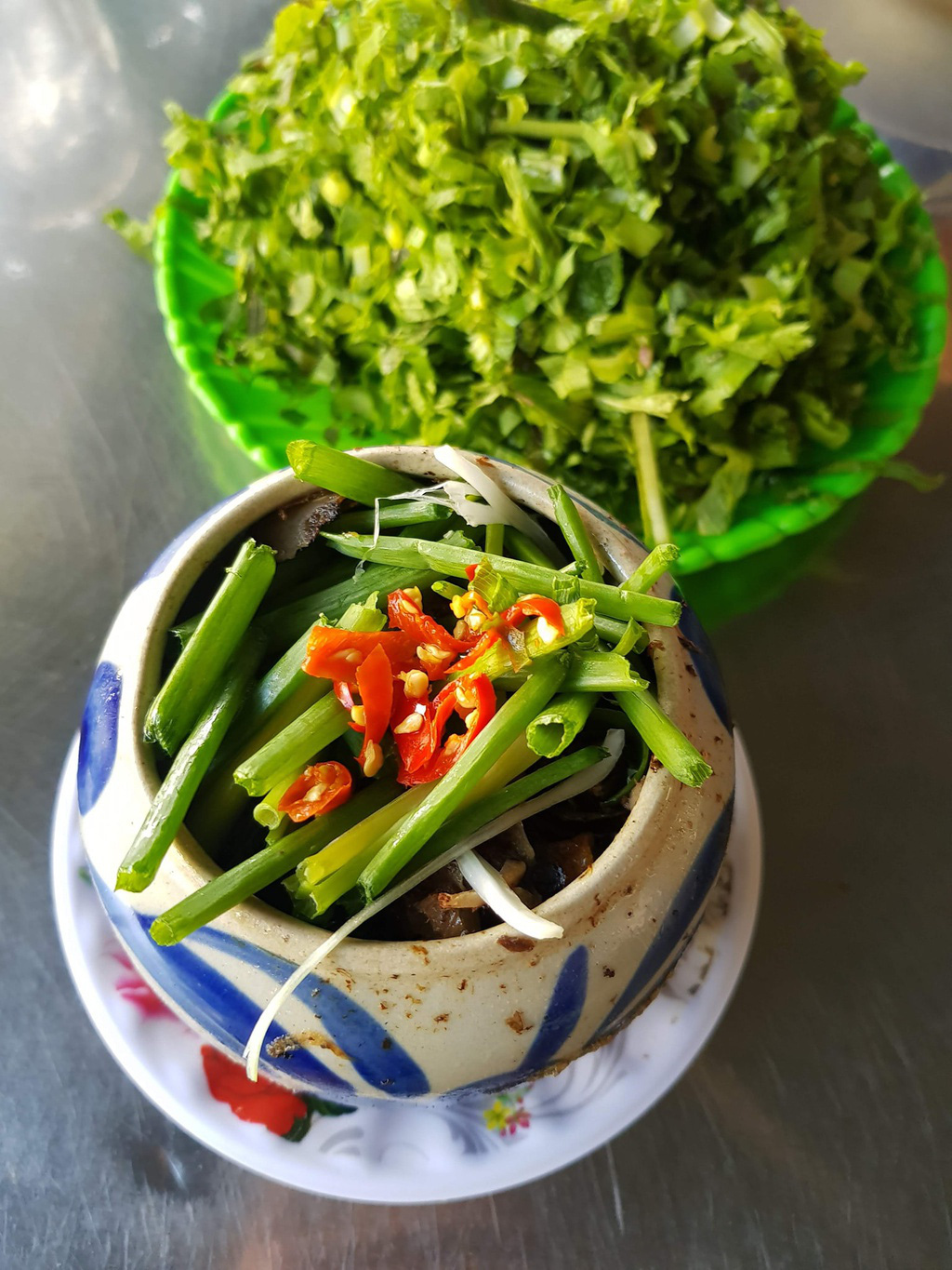 Ăn g&igrave; khi du lịch Ph&uacute; Y&ecirc;n? - Ảnh 2.