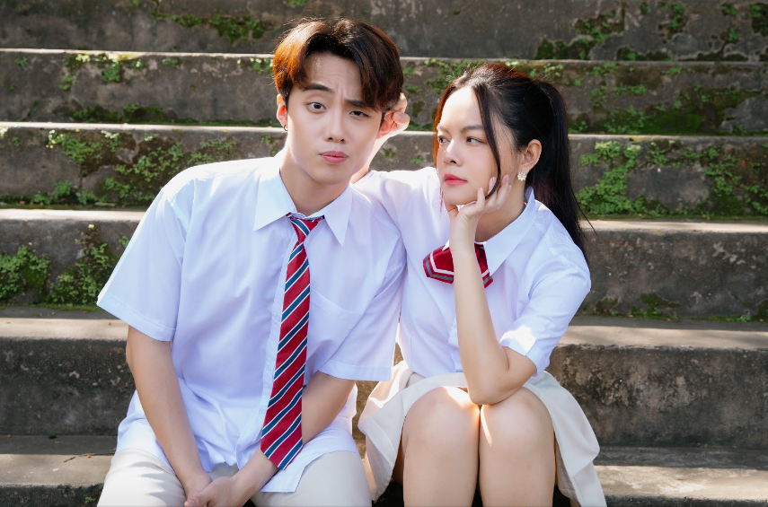 Phạm Quỳnh Anh &ldquo;cua&rdquo; phi công trẻ cực vui trong MV mới kết hợp c&ugrave;ng rapper Ricky Star - Ảnh 2.