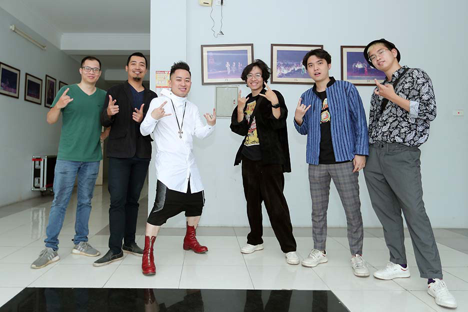 T&ugrave;ng Dương say m&ecirc; luyện tập trước concert để đời - Ảnh 4.