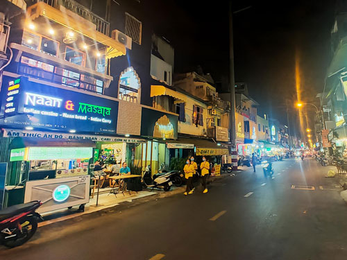 Sức sống từ phố đi bộ, ẩm thực - Ảnh 1.