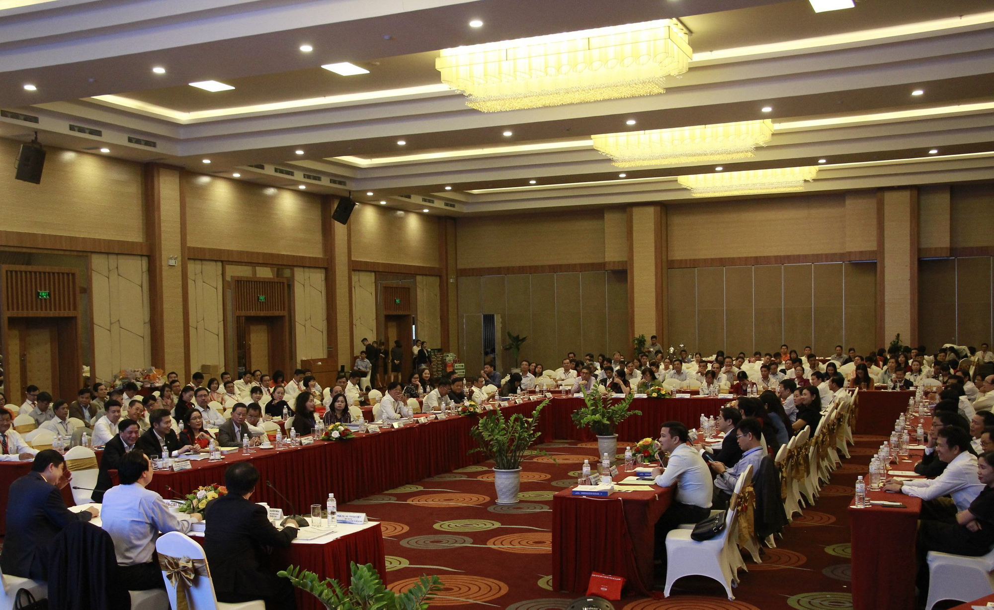 Bộ trưởng Ph&ugrave;ng Xu&acirc;n Nhạ: Phải r&uacute;t kinh nghiệm sạn trong s&aacute;ch gi&aacute;o khoa lớp 1 - Ảnh 1.