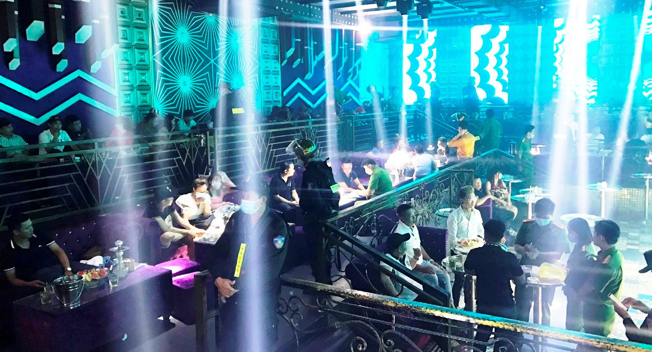 Lại phát hiện 64 người dương tính ma túy ở New Club
