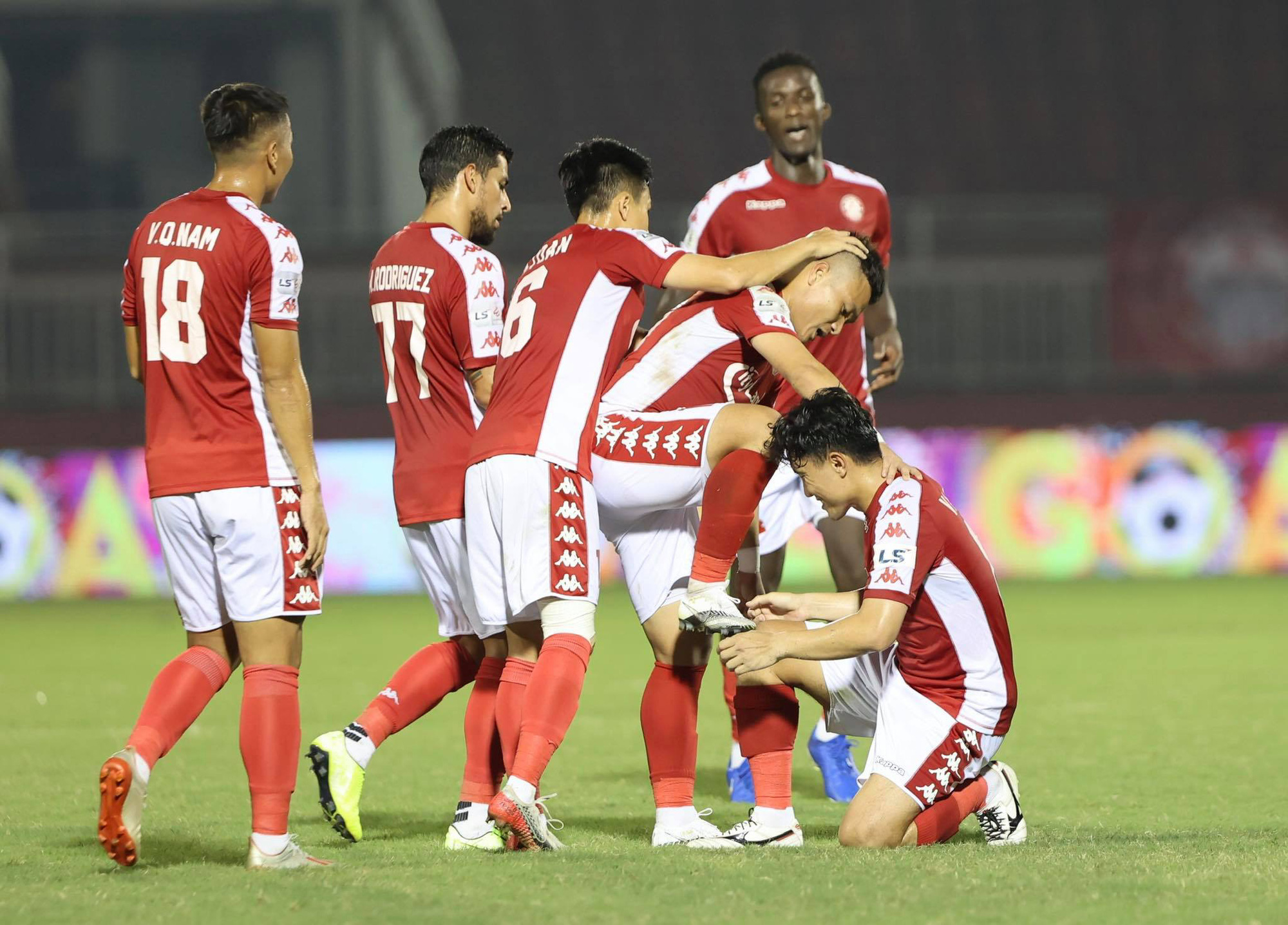 CLB TP HCM thắng kịch tính trước "tân binh" V-League