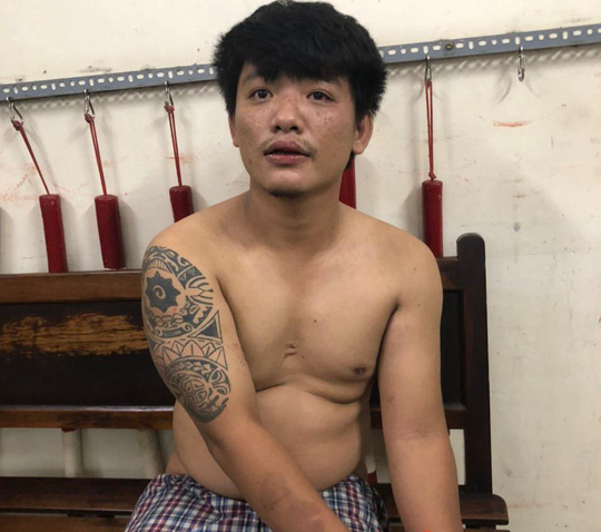Khống chế kẻ ngáo đá chống trả khiến trung úy công an gãy tay