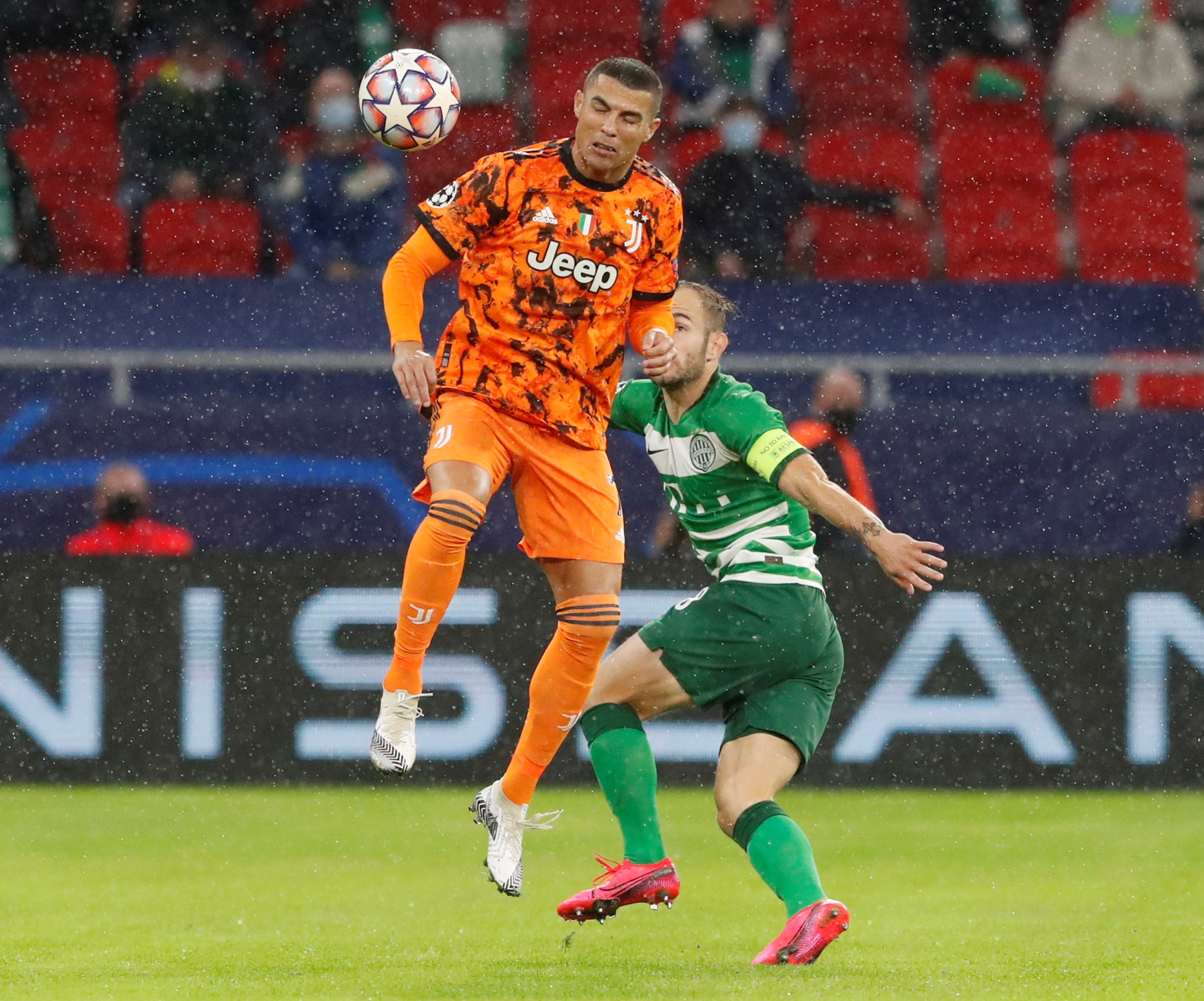 Ronaldo tái xuất, Juventus đại thắng ở Champions League