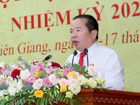 Nguy&ecirc;n B&iacute; thư Huyện ủy Ph&uacute; Quốc l&agrave;m Chủ tịch UBND tỉnh Ki&ecirc;n Giang - Ảnh 2.
