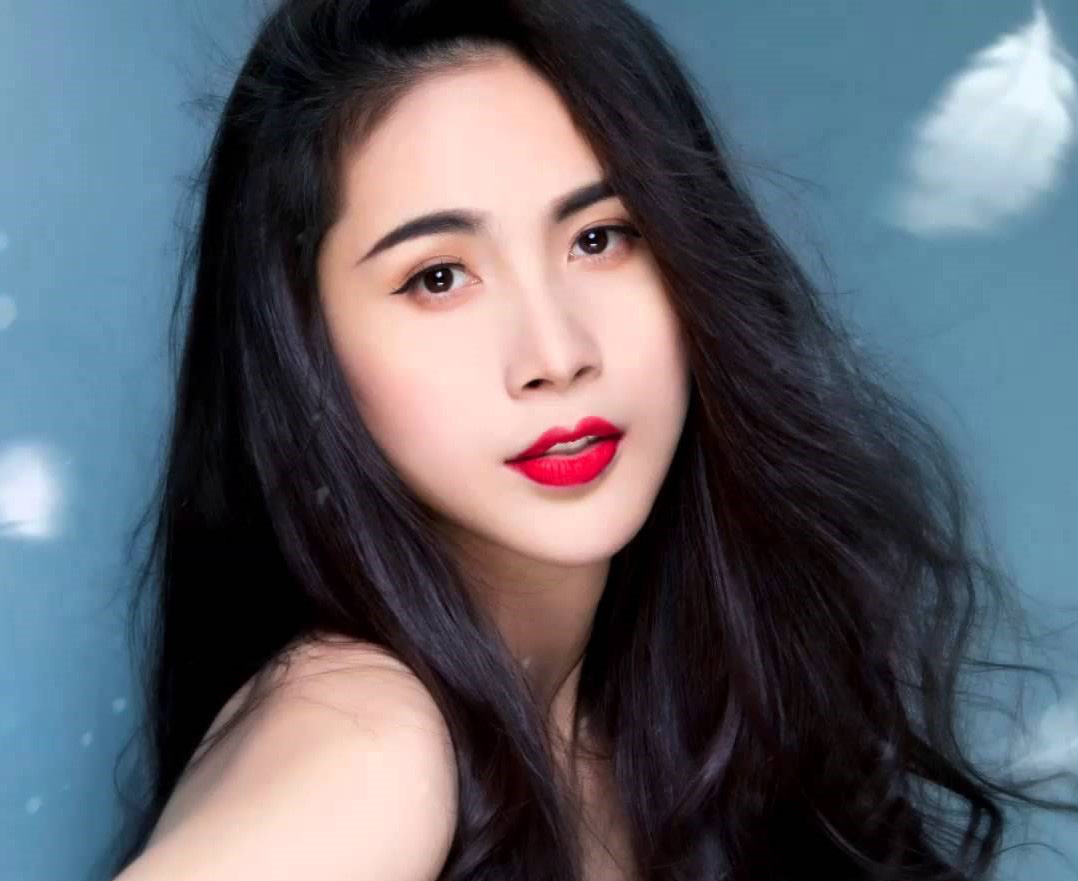 Sau Hương Giang, Thủy Tiên cũng có group anti-fan "khủng"