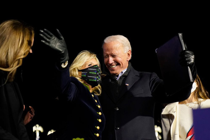 Bầu cử Mỹ: Ông Biden bắt kịp Tổng thống Trump ở Georgia, bám sát ở Pennsylvania