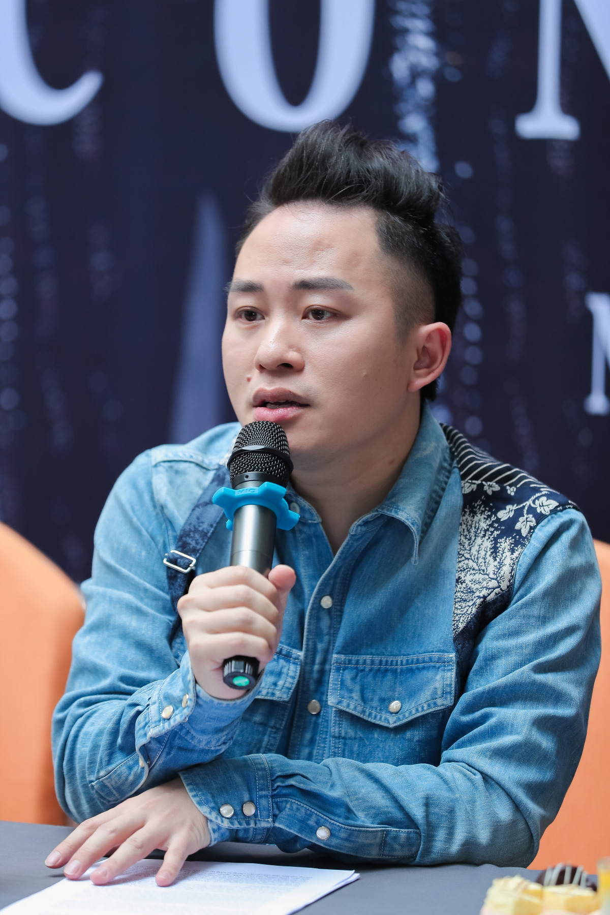H&agrave; Trần chấp nhận bị c&aacute;ch ly 14 ng&agrave;y về h&aacute;t trong show của T&ugrave;ng Dương - Ảnh 4.