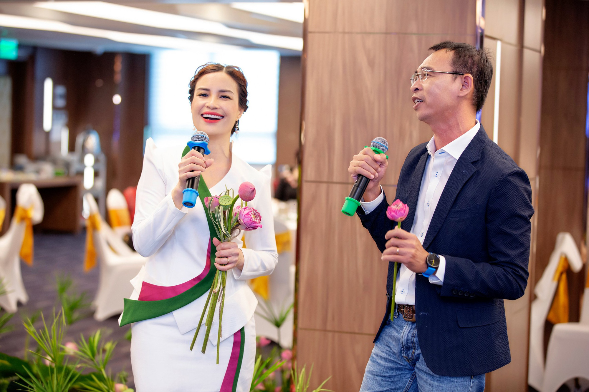 CEO Nhã Mai chính thức đảm nhận vị trí chủ tịch CLB WLIN LOTUS - Ảnh 2.