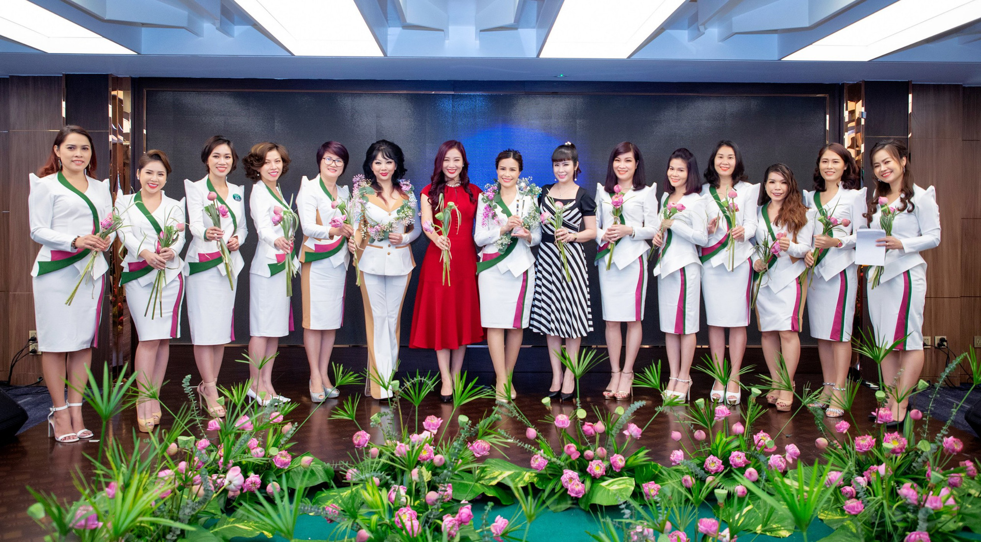 CEO Nhã Mai chính thức đảm nhận vị trí chủ tịch CLB WLIN LOTUS - Ảnh 4.