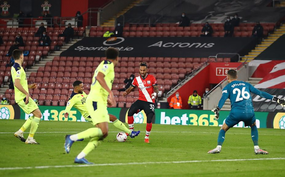 Southampton lập kỳ tích 32 năm, Liverpool mất ngôi đầu Ngoại hạng - Ảnh 5.