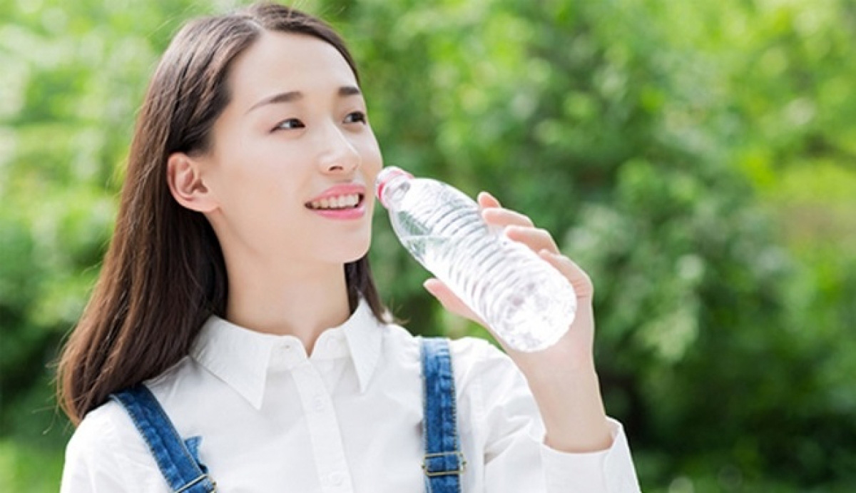 Lợi &iacute;ch tuyệt vời khi uống nước v&agrave;o buổi s&aacute;ng khi ngủ dậy - Ảnh 8.