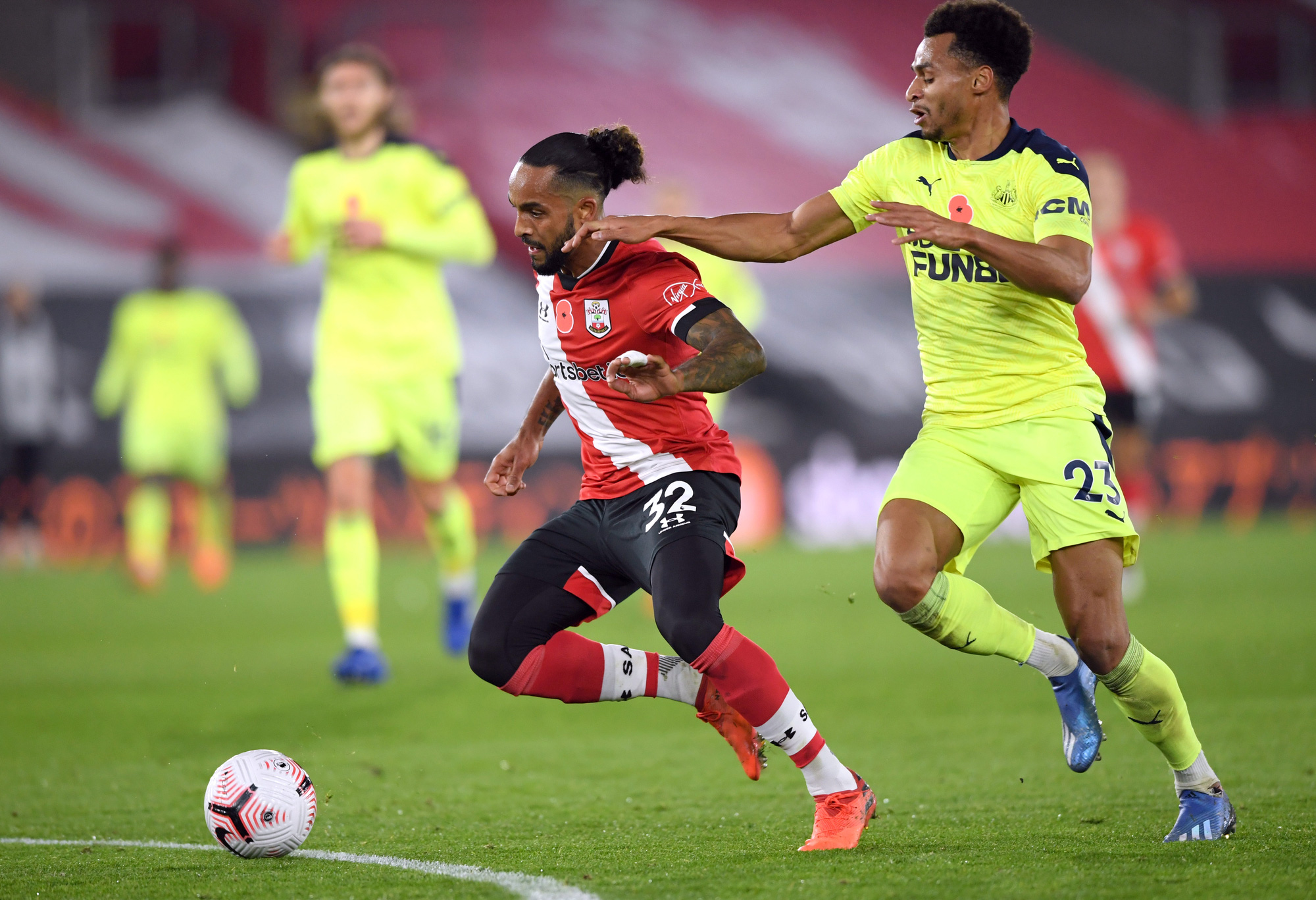 Southampton lập kỳ tích 32 năm, Liverpool mất ngôi đầu Ngoại hạng - Ảnh 4.