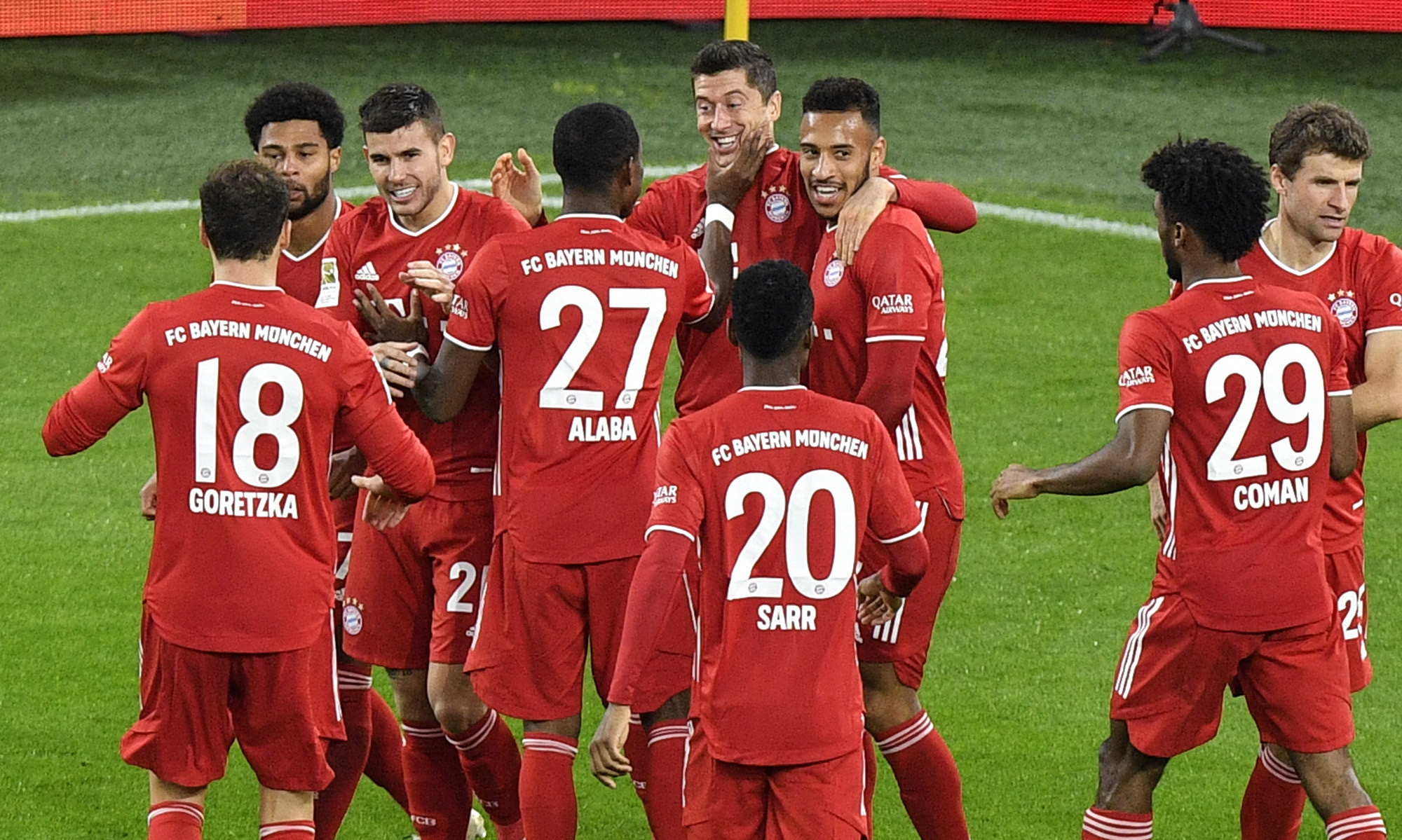 Cựu sao Man City lập công giúp Bayern Munich đánh bại Dortmund