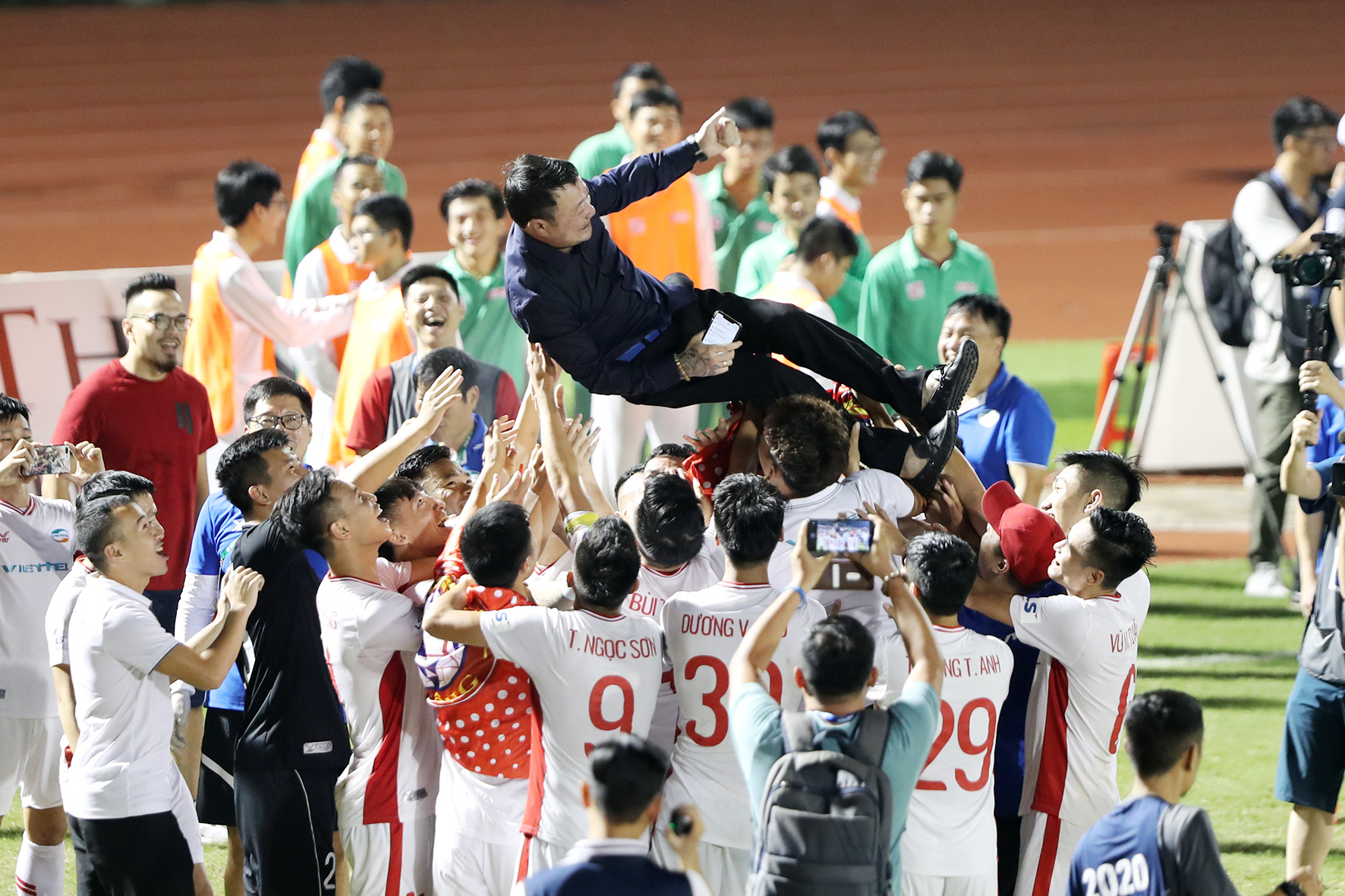 B&iacute; quyết gi&uacute;p Viettel v&ocirc; địch V-League - Ảnh 1.
