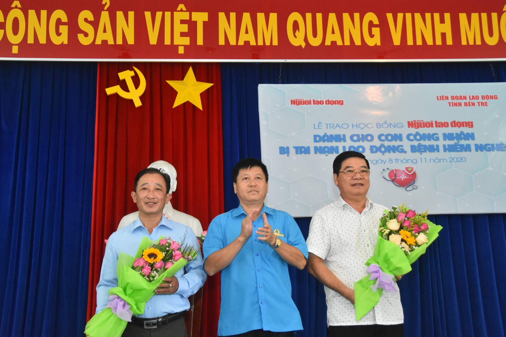Học bổng Báo Người Lao Động đến với học sinh nghèo, học giỏi Bến Tre - Ảnh 4.