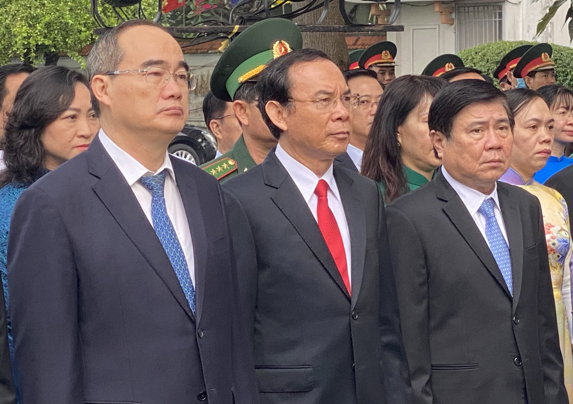 Lãnh đạo TP HCM dâng hương, dâng hoa cố Chủ tịch nước Lê Đức Anh