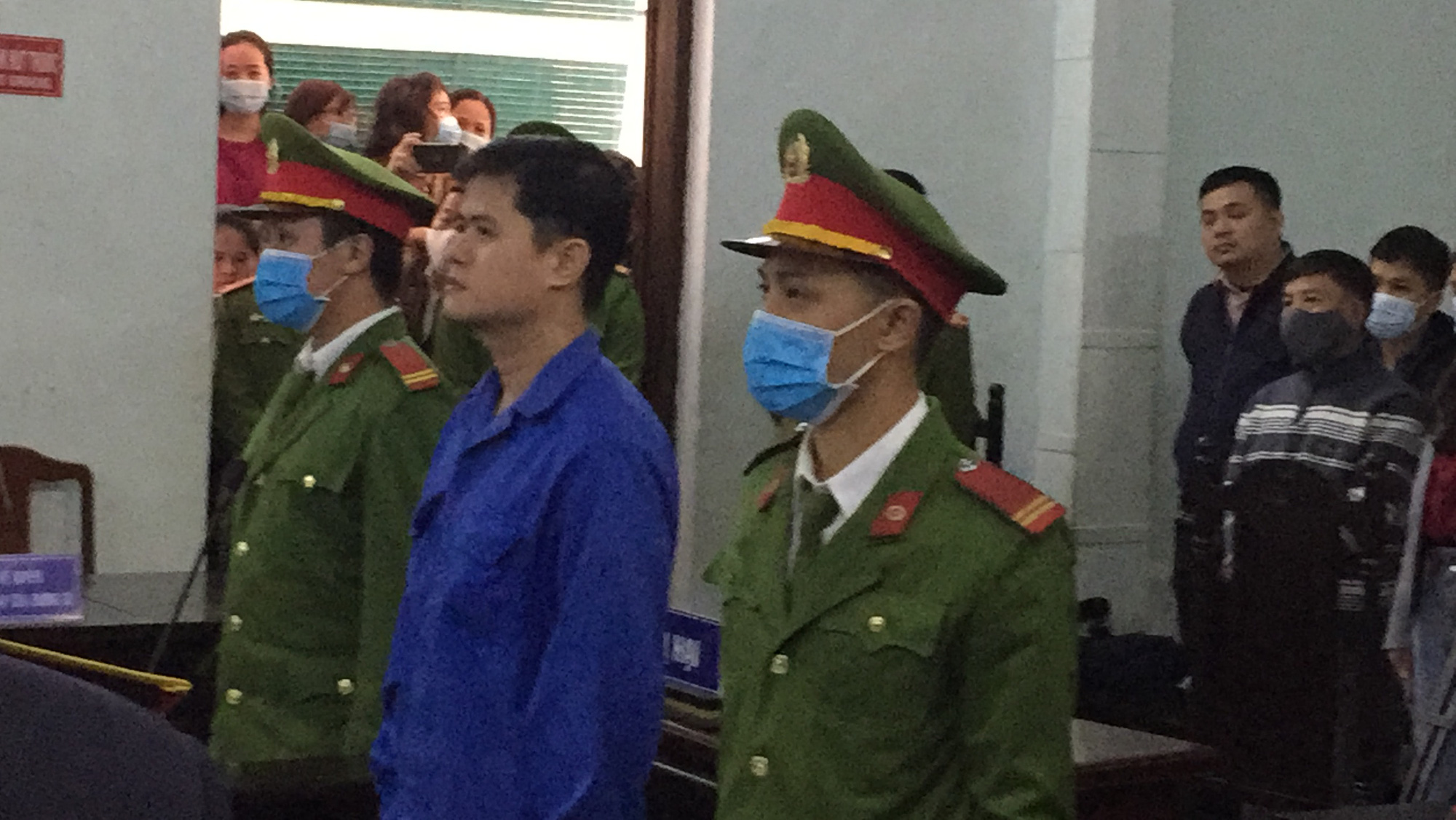 Lý do hoãn xử vụ cựu bác sĩ Phương về tội hiếp dâm ở Huế