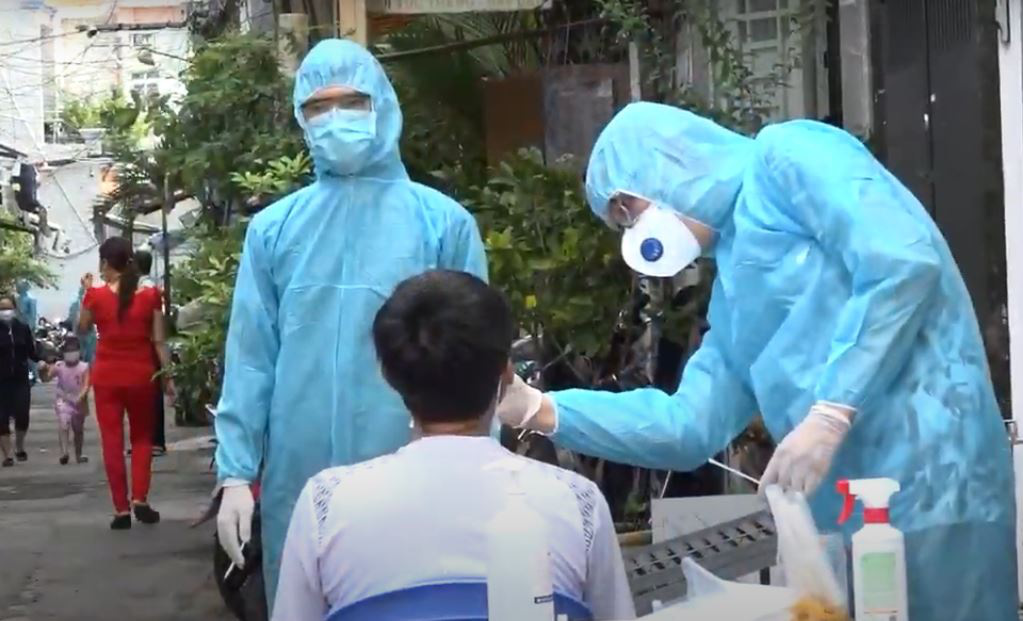 Lịch trình dày đặc của nữ học viên nhiễm Covid-19 từ giáo viên tiếng Anh ở TP HCM
