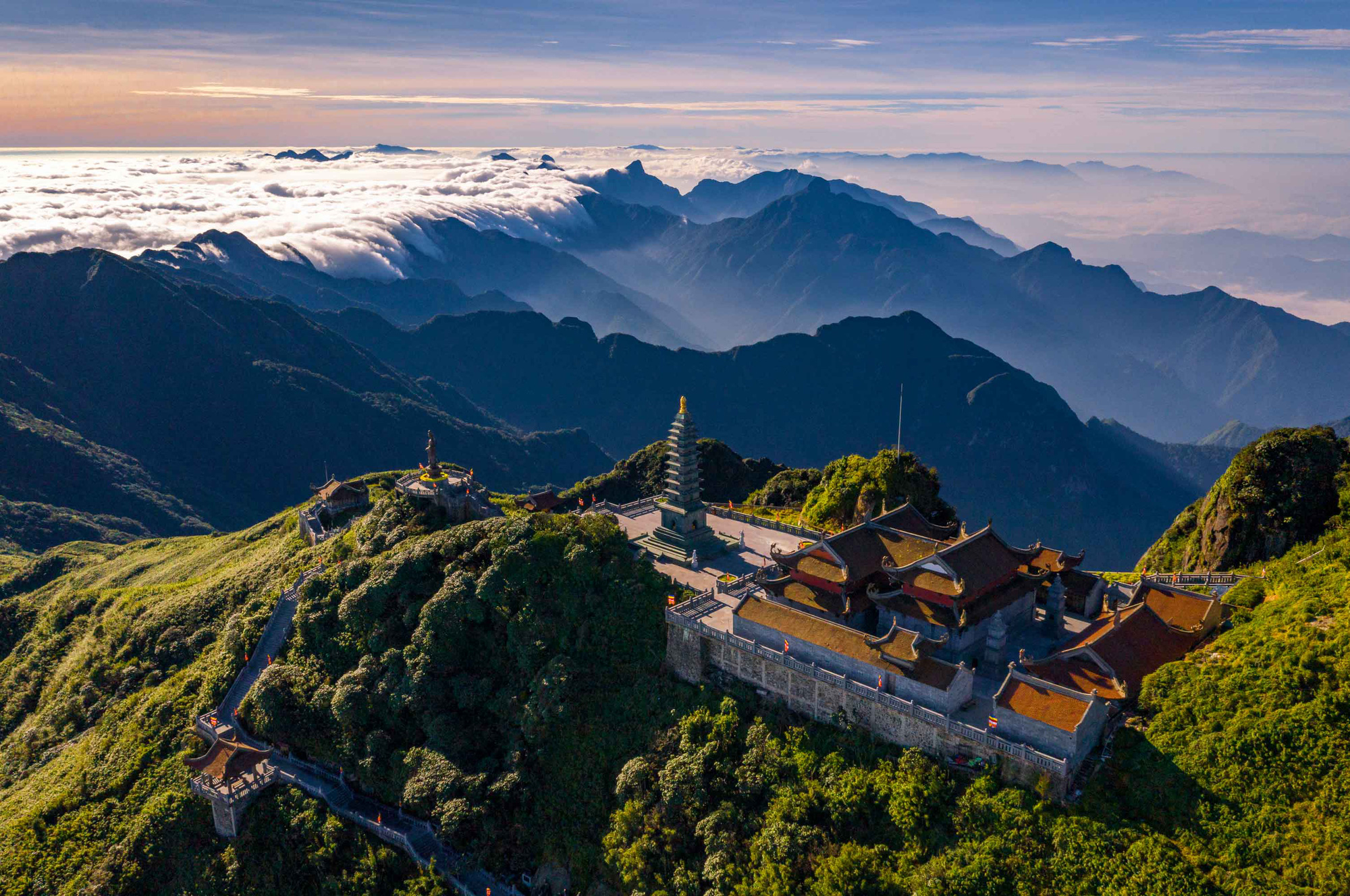 Đầu tư hạ tầng xứng tầm: &ldquo;&Aacute;t chủ b&agrave;i&rdquo; gi&uacute;p du lịch Việt kh&ocirc;ng ngừng thăng hạng - Ảnh 2.