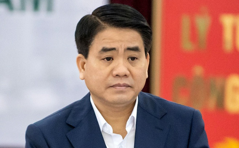 Ghi nhận b&ecirc;n ngo&agrave;i t&ograve;a &aacute;n xử &ocirc;ng Nguyễn Đức Chung - Ảnh 6.