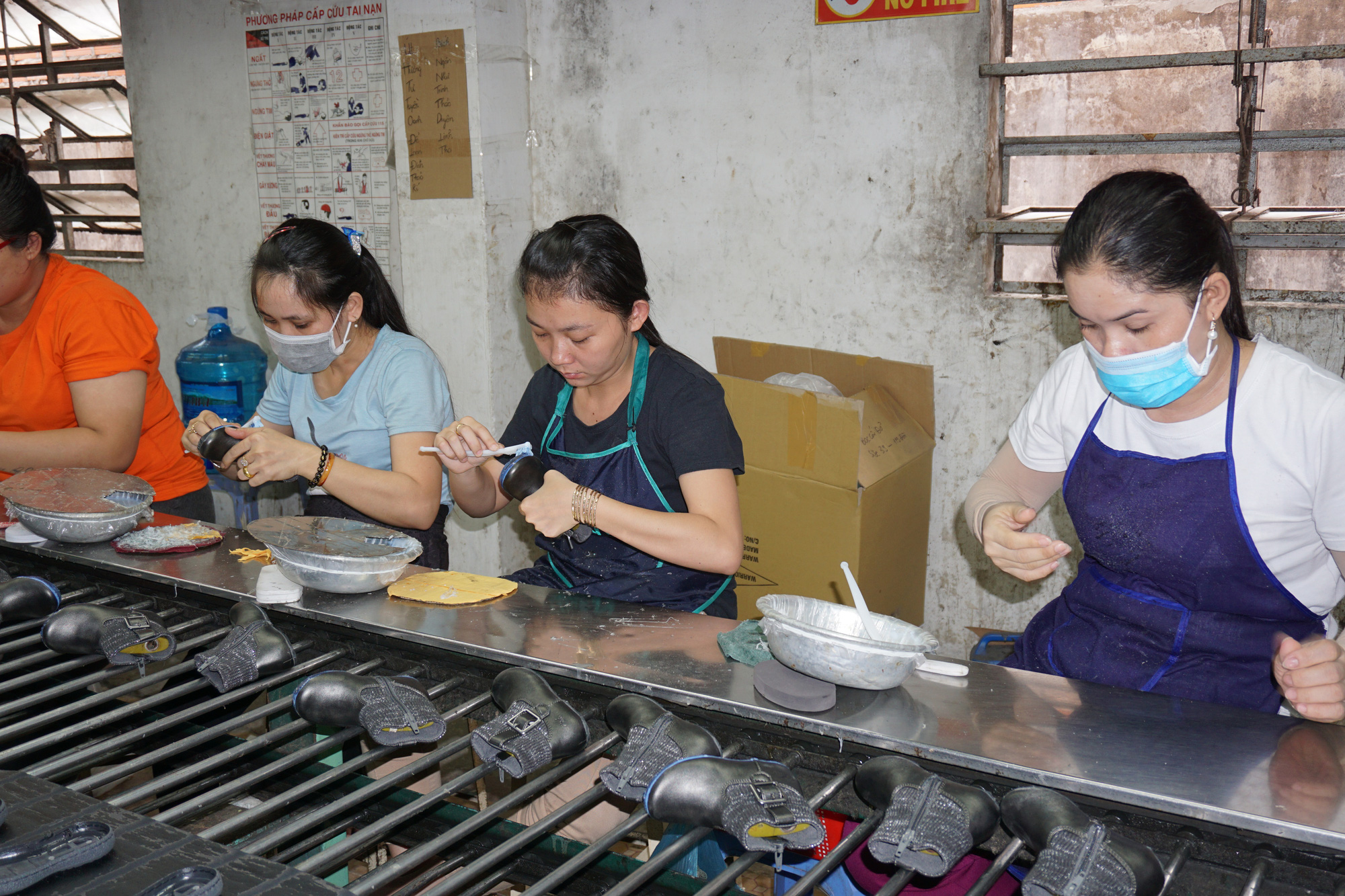 Tăng cường giới thiệu việc làm cho công nhân mất việc