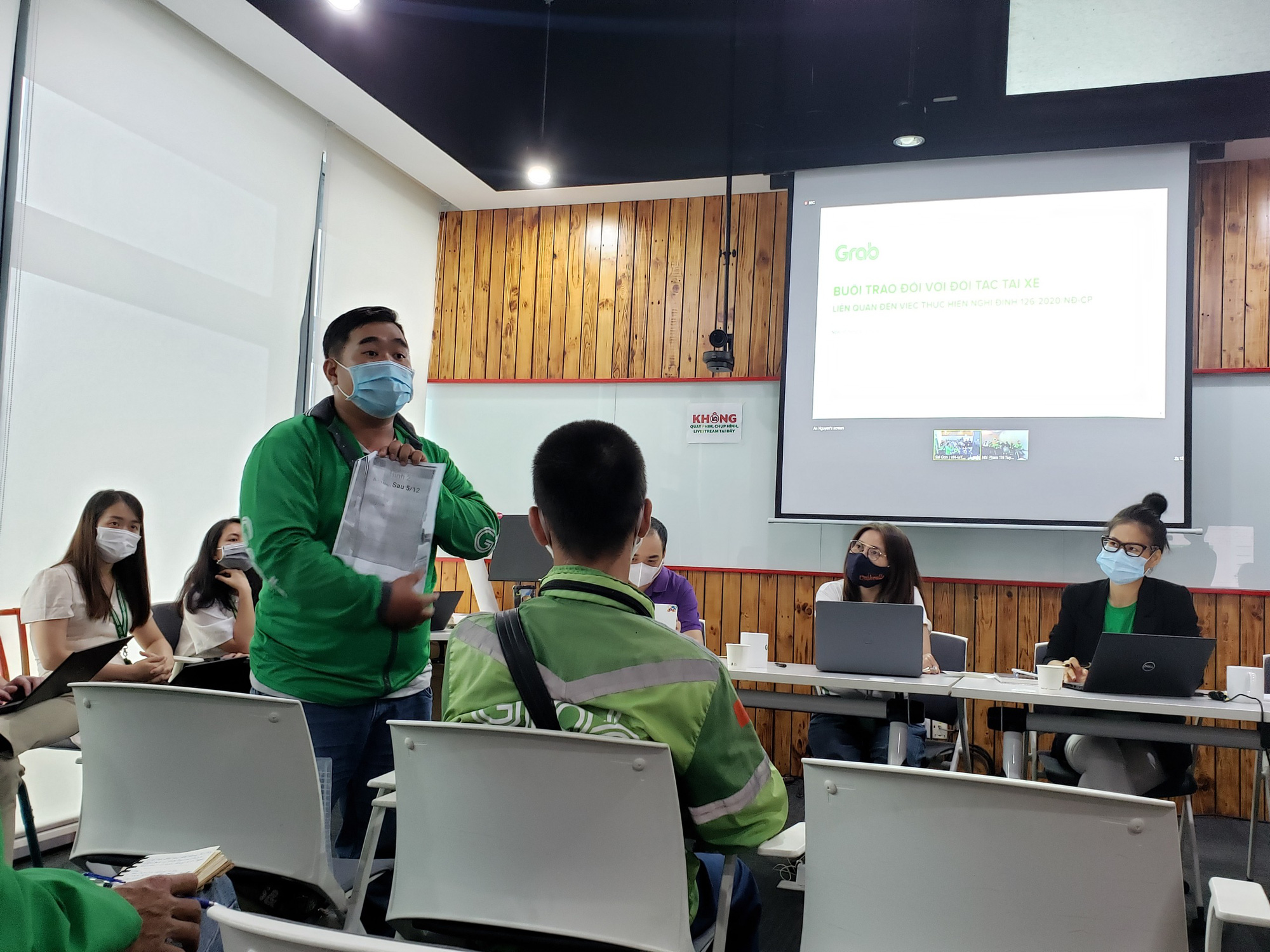 Grab khẳng định tài xế chỉ bị ảnh hưởng 1%-2% sau khi tăng cước và chiết khẩu