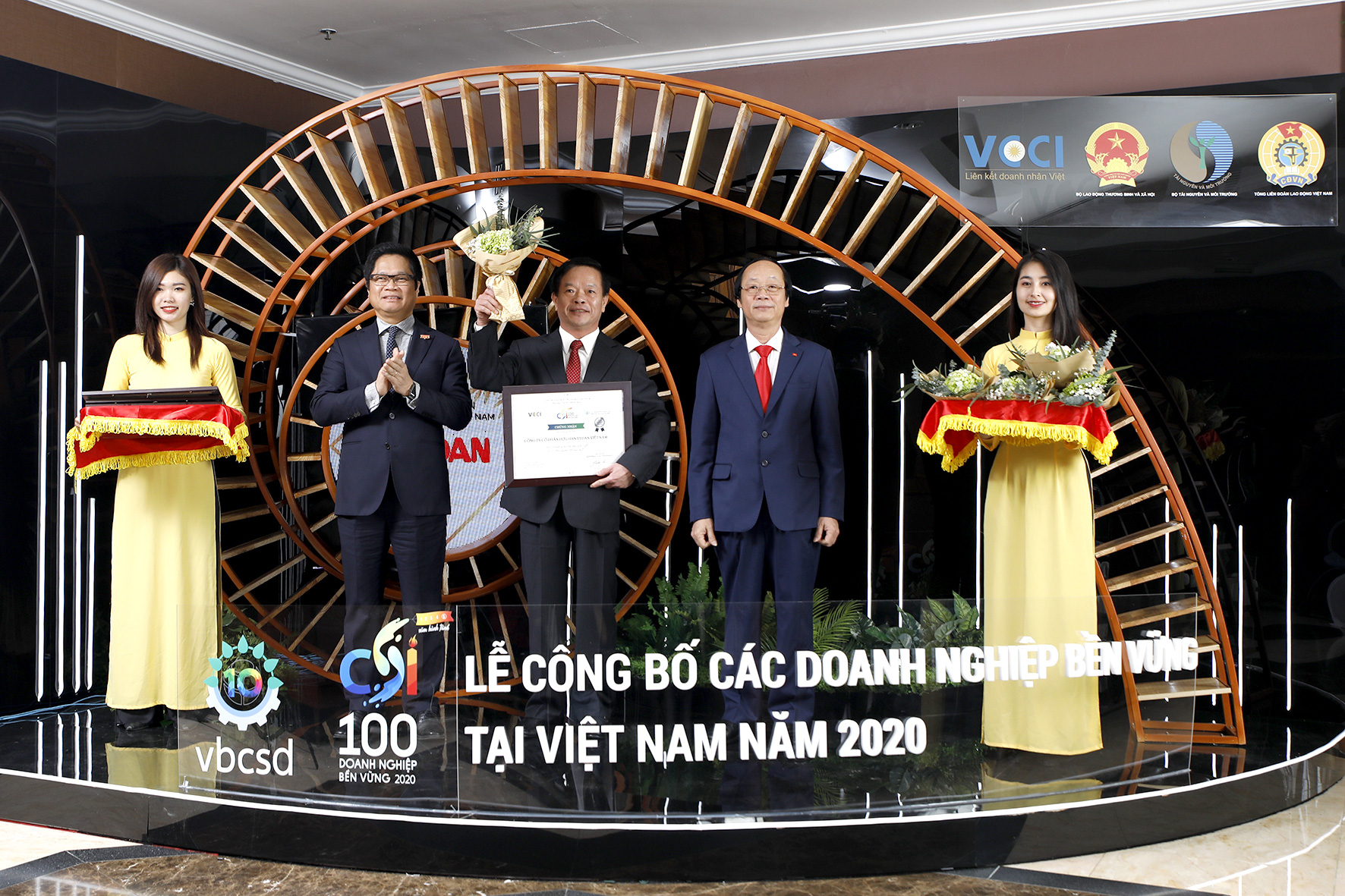 Vedan Việt Nam duy tr&igrave; danh hiệu Top 100 Doanh nghiệp ph&aacute;t triển bền vững năm 2020 - Ảnh 1.