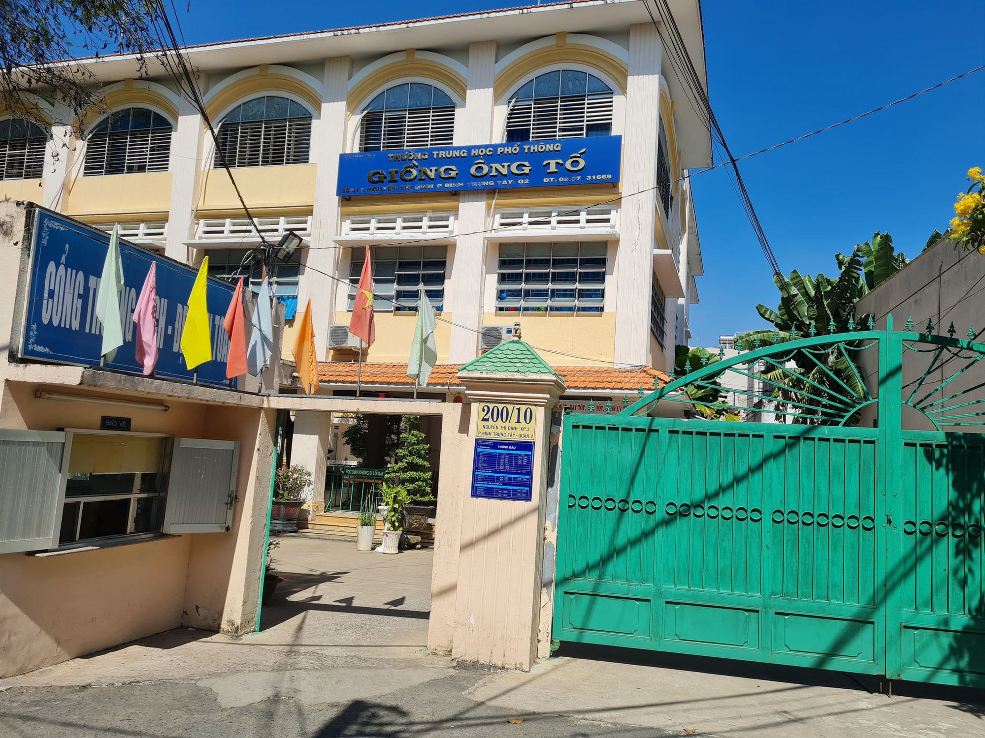 Giảm hình thức kỷ luật 2 nam sinh đặt máy quay lén trong nhà vệ sinh nữ