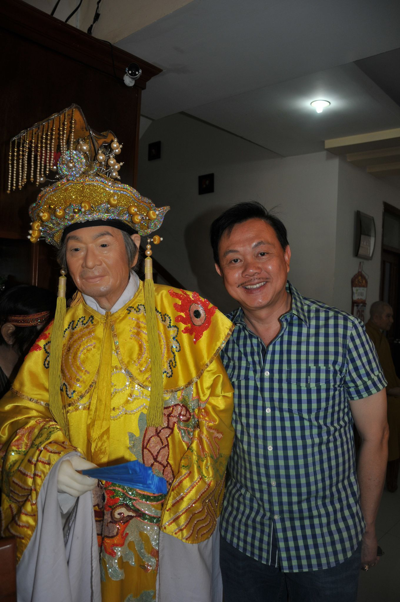 Nghệ sĩ Việt Hương nhớ da diết không khí đo tượng sáp nghệ sĩ Chí Tài - Ảnh 4.