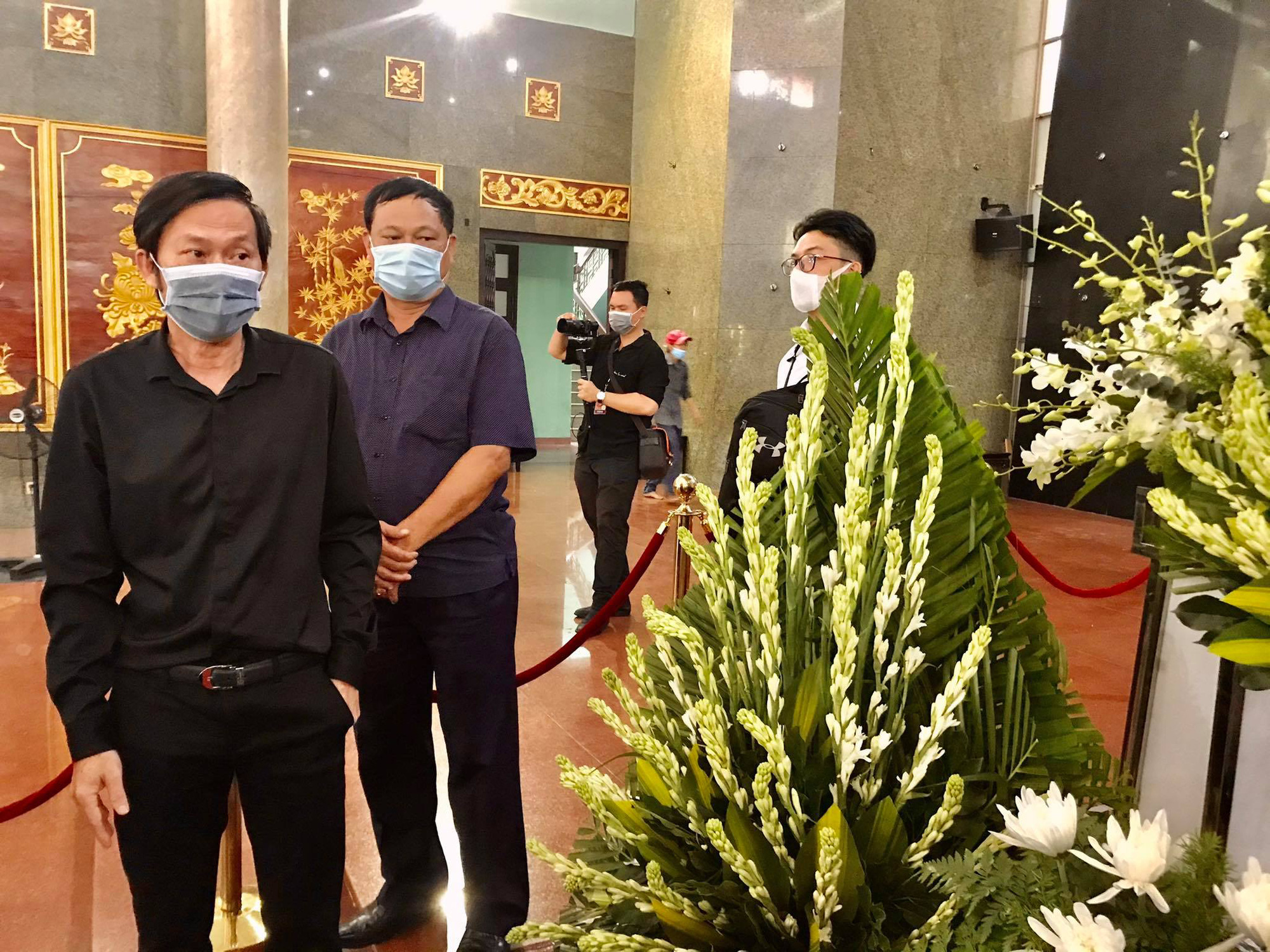 H&agrave;ng ng&agrave;n người đến tiễn đưa danh h&agrave;i Ch&iacute; T&agrave;i - Ảnh 4.
