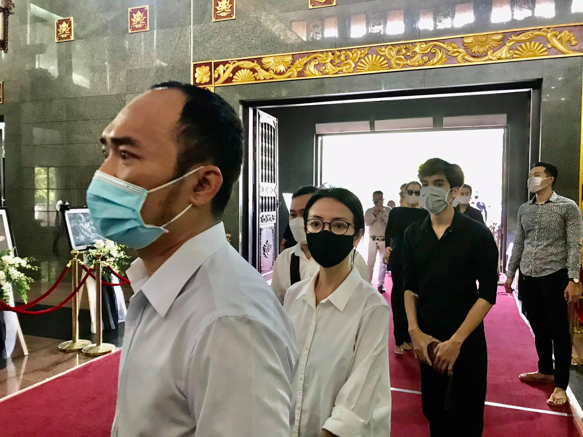 H&agrave;ng ng&agrave;n người đến tiễn đưa danh h&agrave;i Ch&iacute; T&agrave;i - Ảnh 9.
