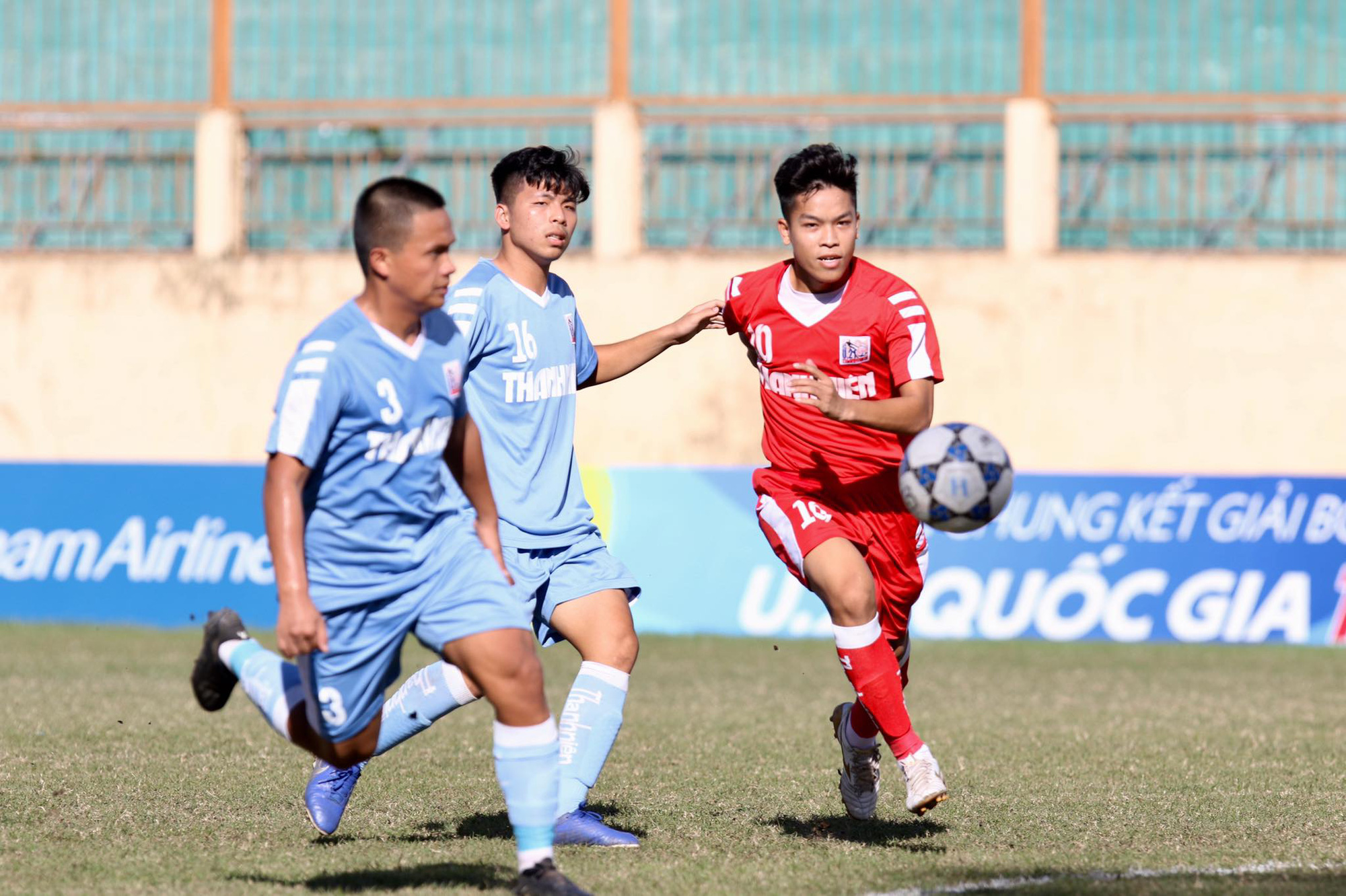Đ&agrave;n em B&ugrave;i Tiến Dũng xuất sắc v&agrave;o b&aacute;n kết Giải U21 quốc gia - Ảnh 1.