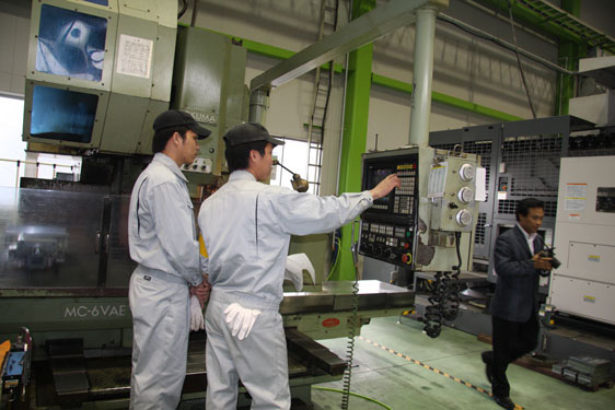 Tuyển thực tập sinh ngành sản xuất chế tạo và xây dựng