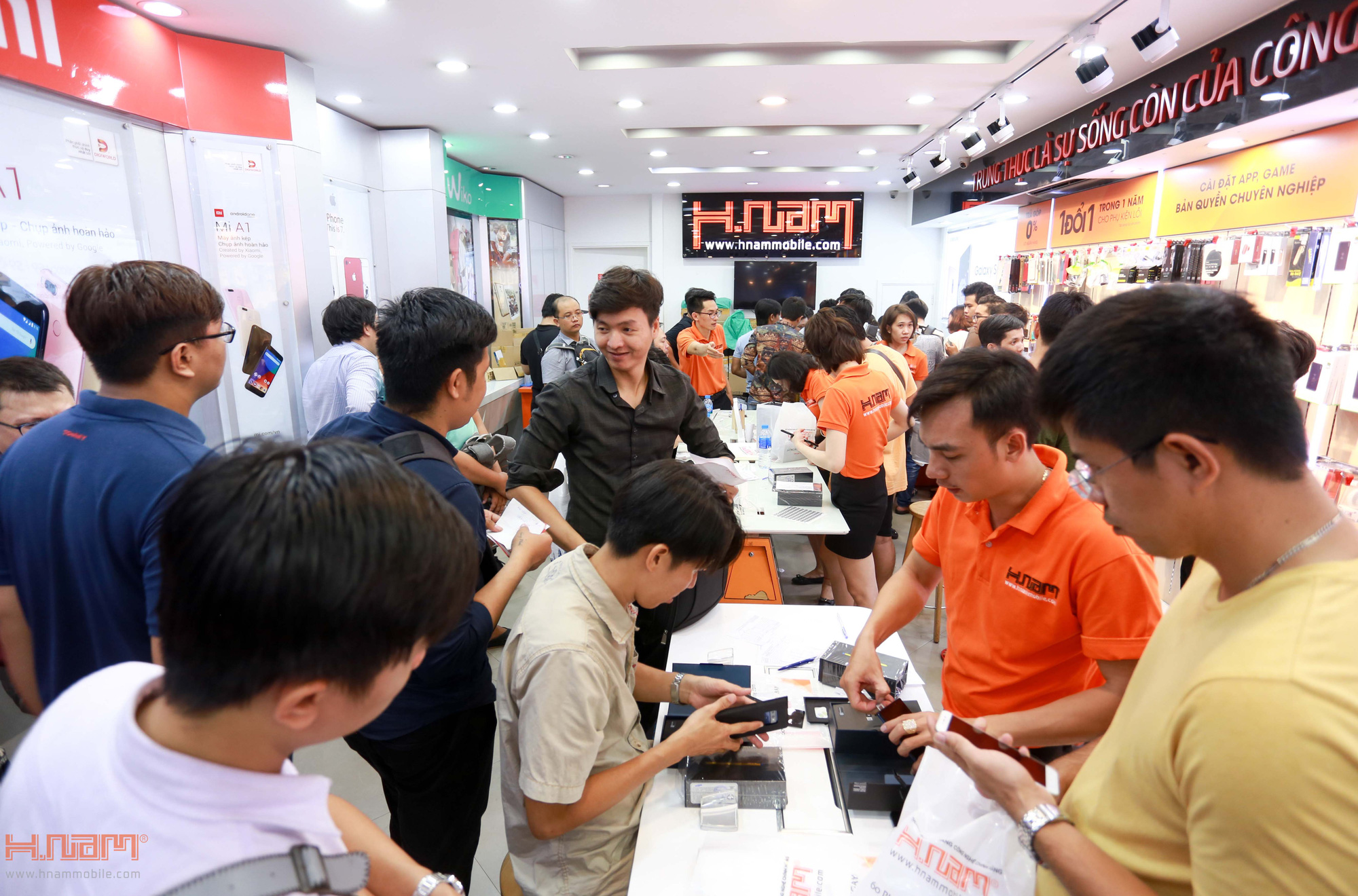 Ưu đãi phụ kiện mừng Giáng sinh tại Hnammobile