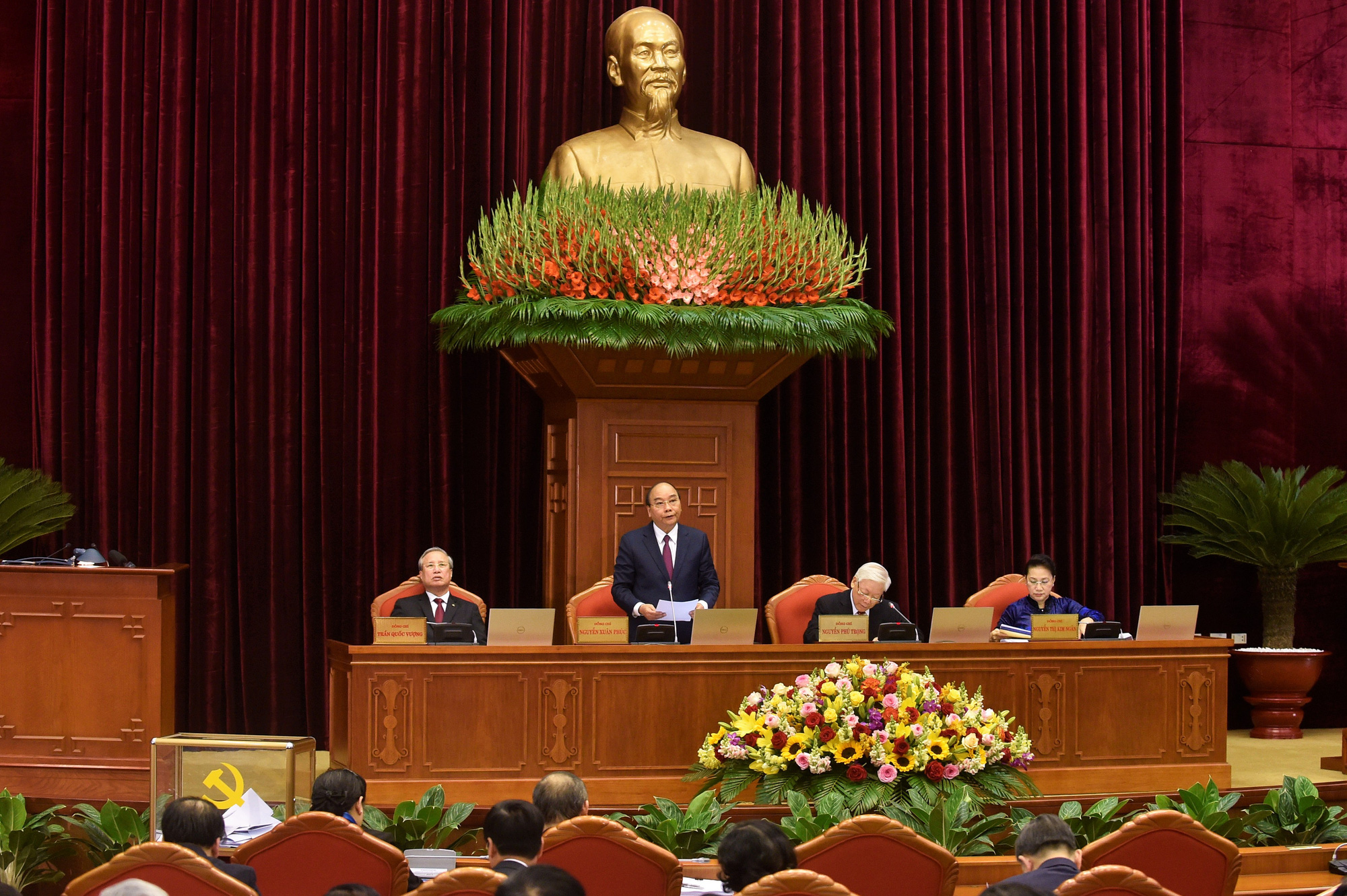 Khai mạc Hội nghị Trung ương 14, giới thiệu nh&acirc;n sự tham gia Bộ Ch&iacute;nh trị, Ban B&iacute; thư kh&oacute;a XIII - Ảnh 5.