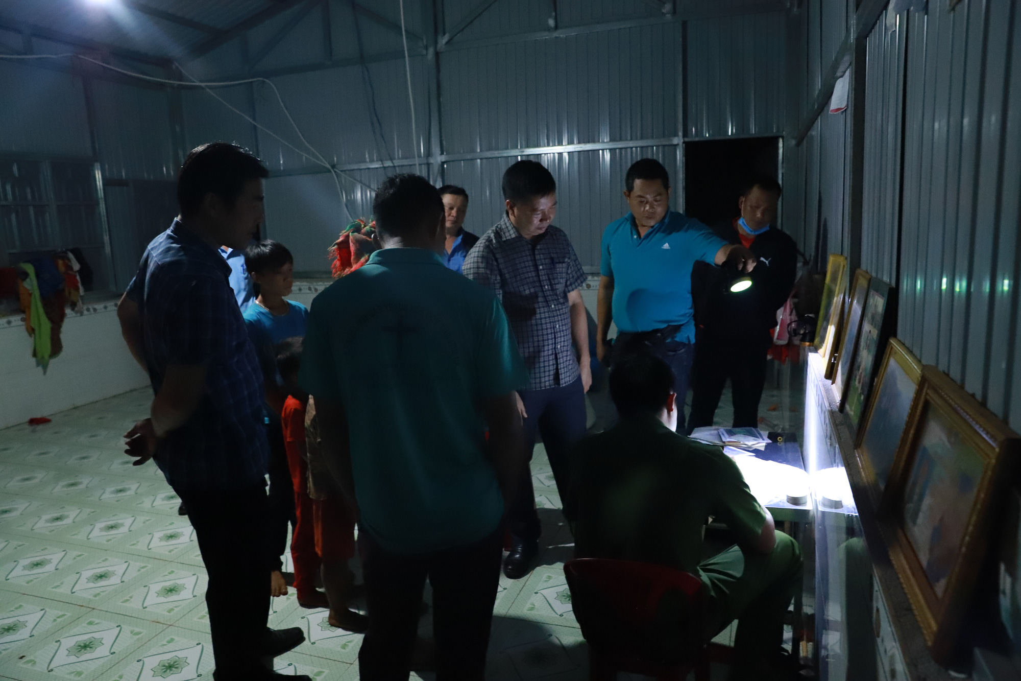 Đắk N&ocirc;ng: Hơn 1 th&aacute;ng bắt 2 vụ mua b&aacute;n ma t&uacute;y khủng - Ảnh 2.