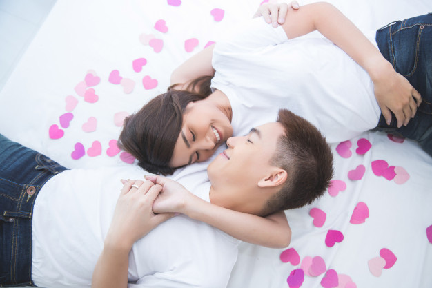 Giờ "G" là vợ điểm trang